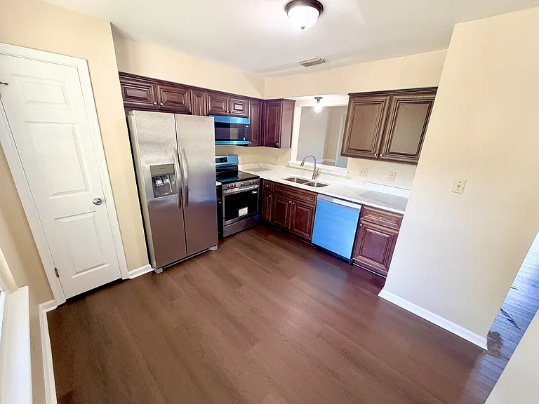 3937 Seeman Rd #1 — Photo 12