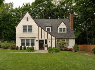 2 Iroquois Rd, Ossining, NY 10562