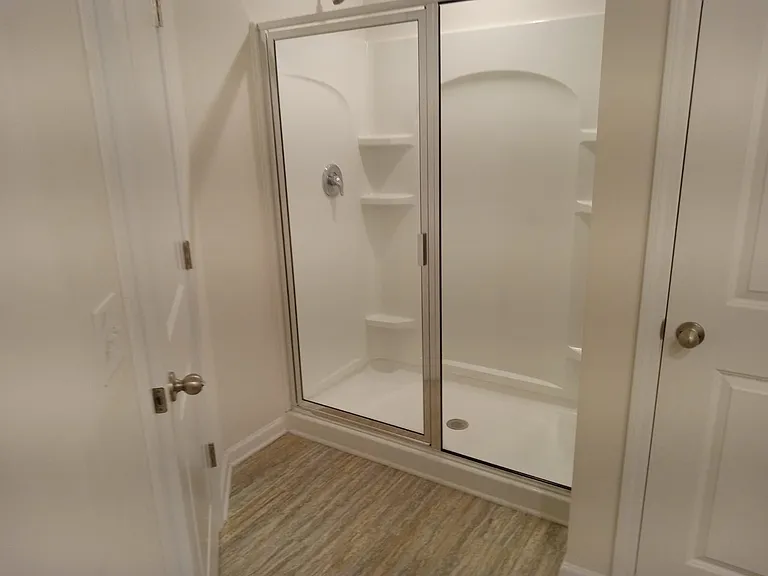 Owner's suite bathroom