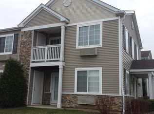 1623 Silverstone Dr, Carpentersville, IL 60110