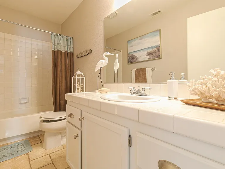 1432 Desert Hills Dr — Photo 11