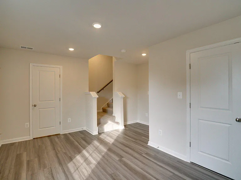 1350 Red Clover Ln — Photo 4