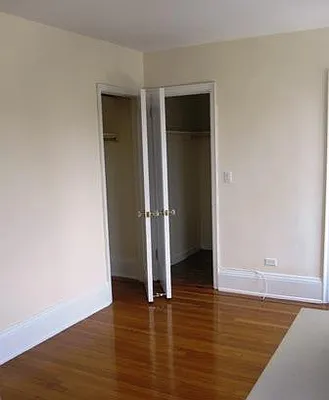 Rented by Siderow Residential Group | media 19