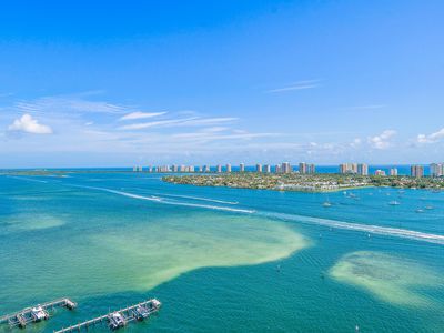 2650 Lake Shore Drive #2403, Riviera Beach, FL, 33404