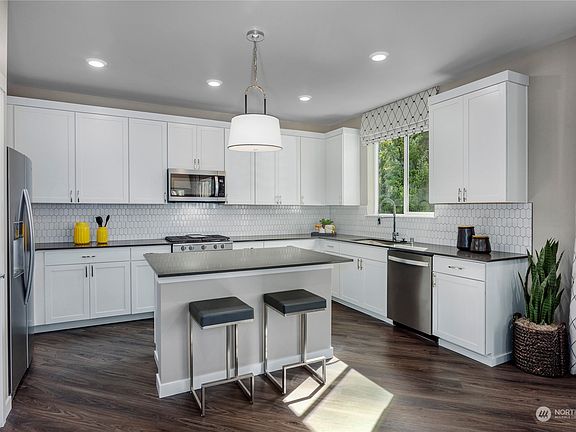 3rd image of 12624 172nd Avenue Ct E #154