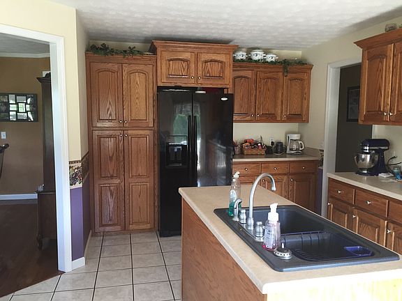5th image of 176 Sunrise Ln