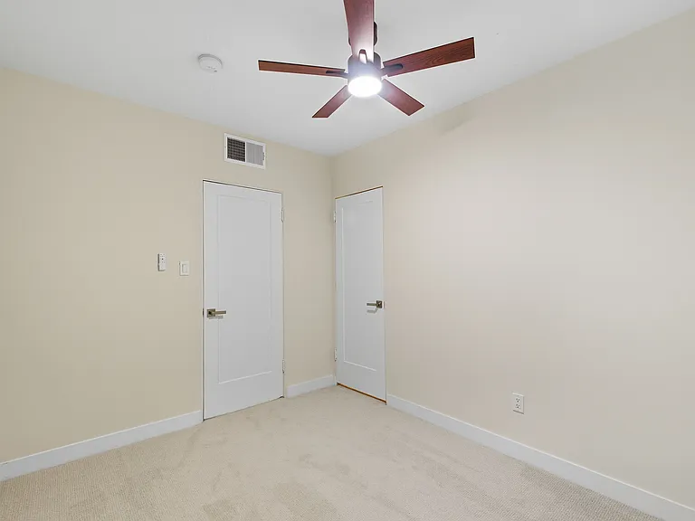 1630 E Catalina Dr — Photo 9