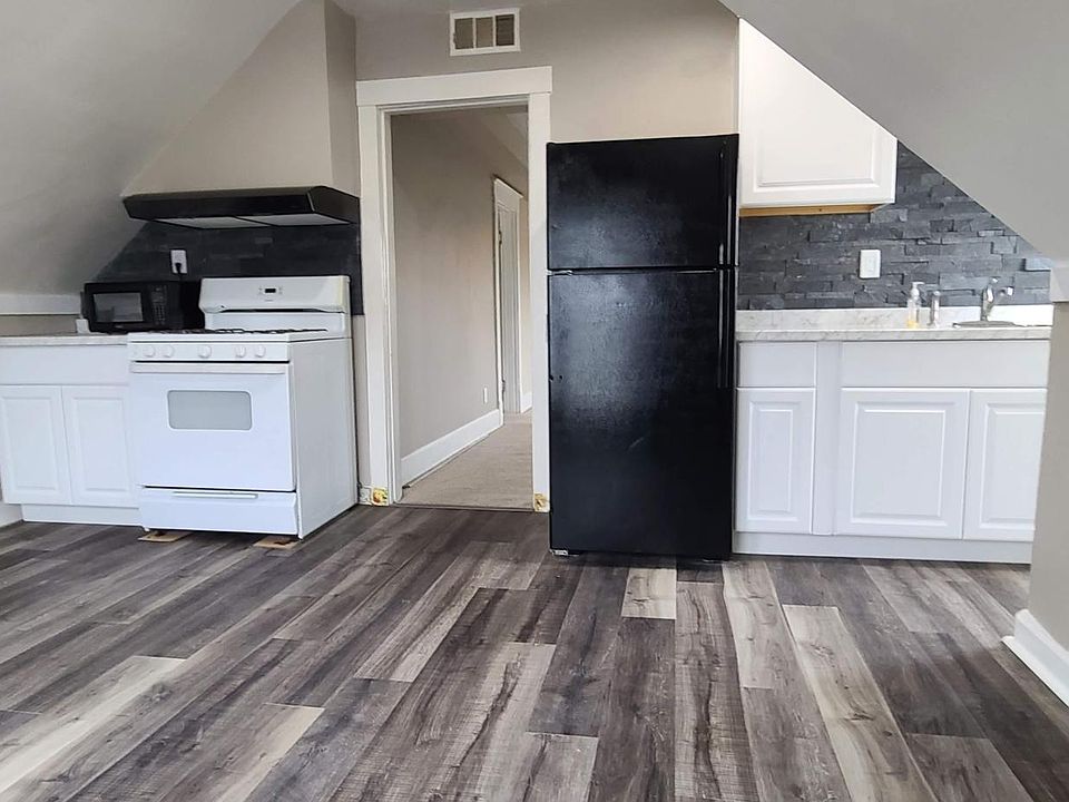 1st image of 4539 Forest Ave #3