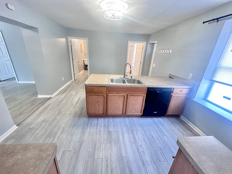 1751 Clara St — Photo 23