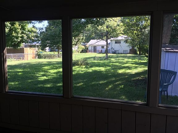 4th image of 4920 Brittany Ct W