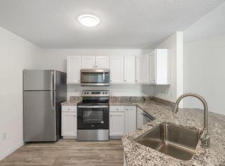 147 Admiral Cir #B, Sebastian, FL 32958