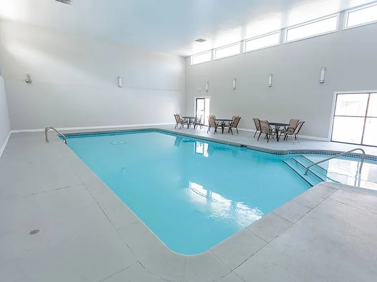 Talus | Indoor Pool