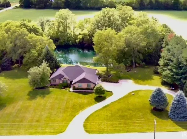 8005 S County Road 300 W, Muncie, IN 47302