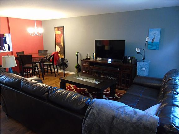 2nd image of 3030 Skylar Ln