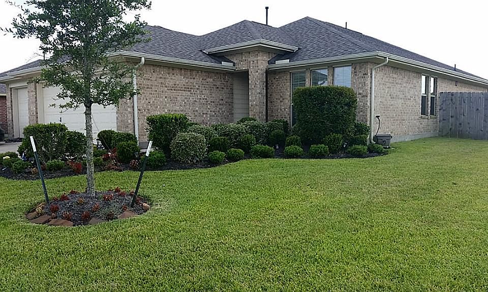 1st image of 3202 Southern Green Dr