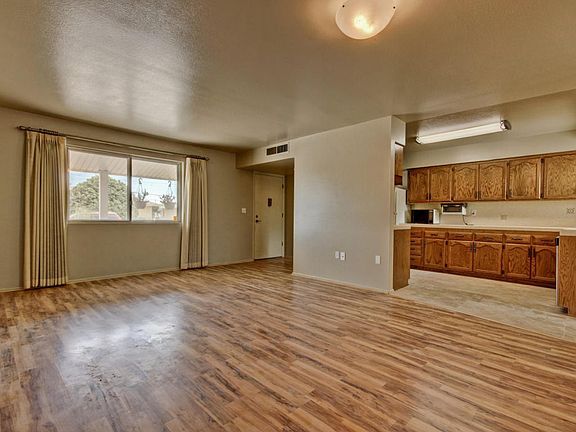 5th image of 10025 W Desert Hills Dr