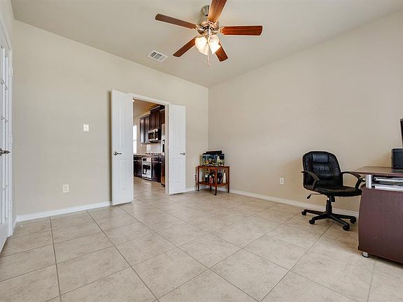 5th image of 10000 Levelland Pl