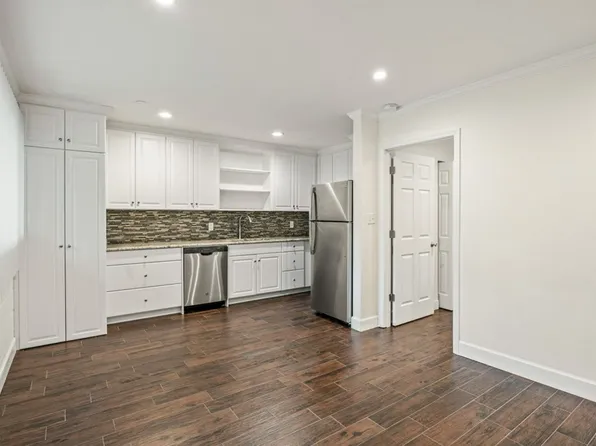 Beverly Apartments, 560-574 Miccosukee Rd #560, Tallahassee, FL 32308