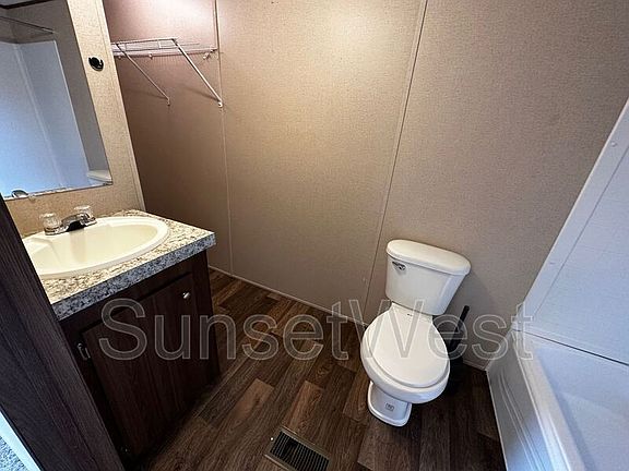 3rd image of 316 W Tower Ln