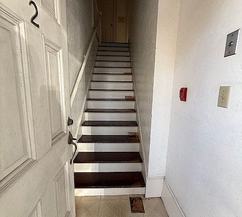 3rd image of 86 W Gore St #2