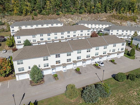 Ten townhouses per building.