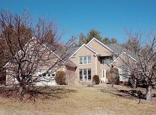 907 Rickel Dr, Hendersonville, NC 28739