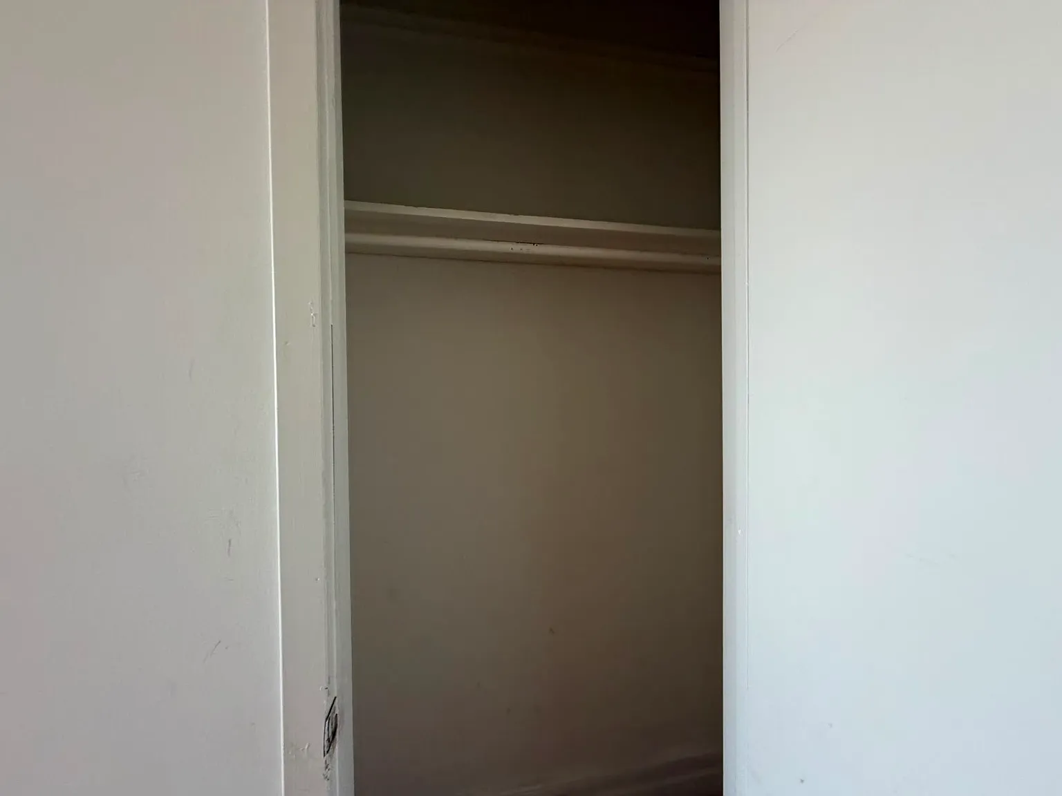 2 bed, 800 sqft, $2,997 — Photo 2