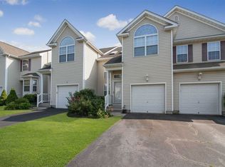 62 Crossbar Rd, Medford, NY 11763