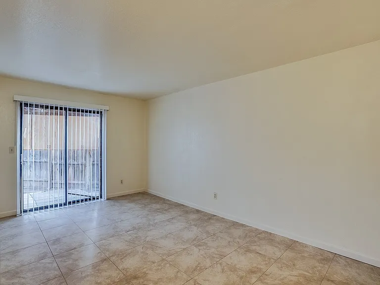 422 E Navajo Rd — Photo 18