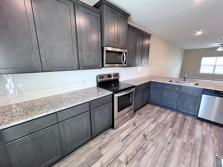 312 Tranquil Ln — Photo 9