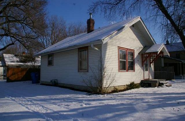2nd image of 546 NE Emmett St