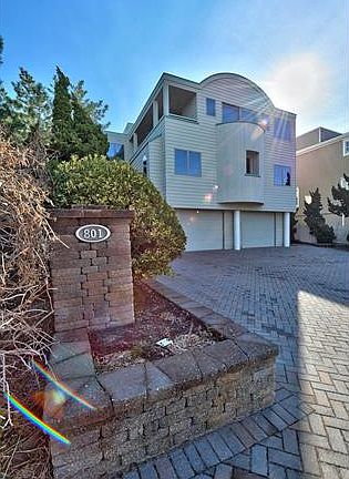 2nd image of 801 S Atlantic Ave