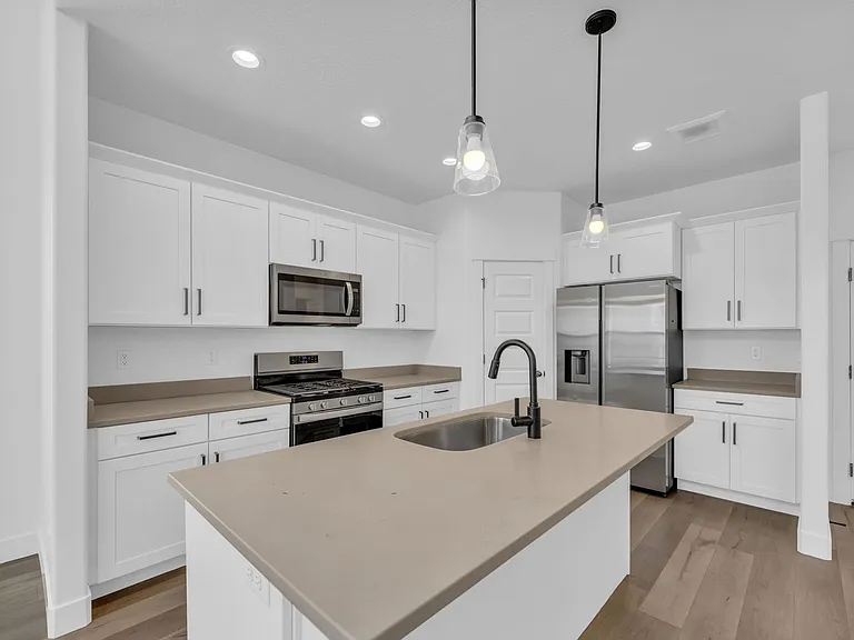1290 N 3960 W — Photo 7