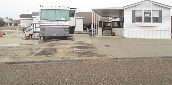 3rd image of 2101 Lost Greens Dr
