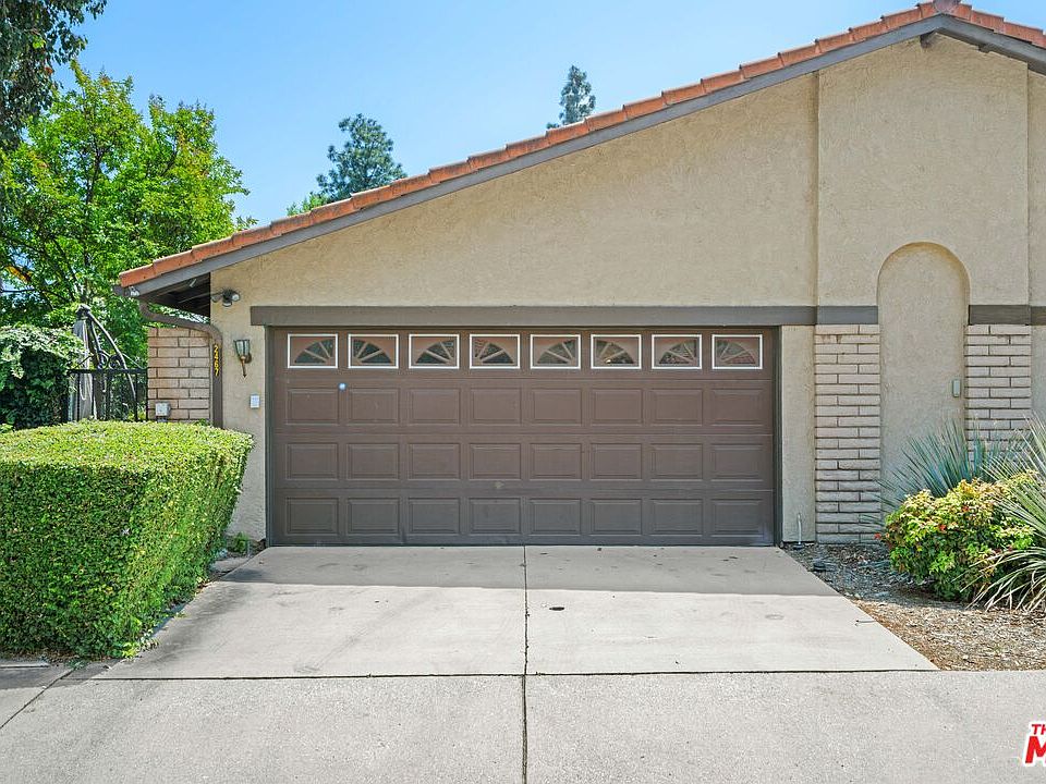 1st image of 2467 Calle Villada Cir