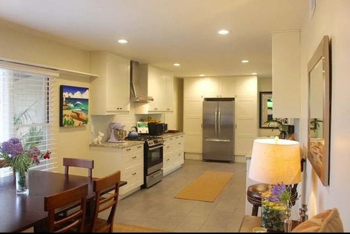 3 bed, 1384 sqft, $5,300 — Photo 2