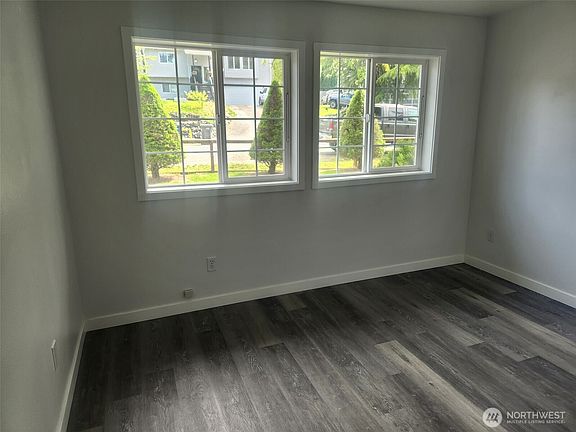 4th image of 3620 230th Drive NE