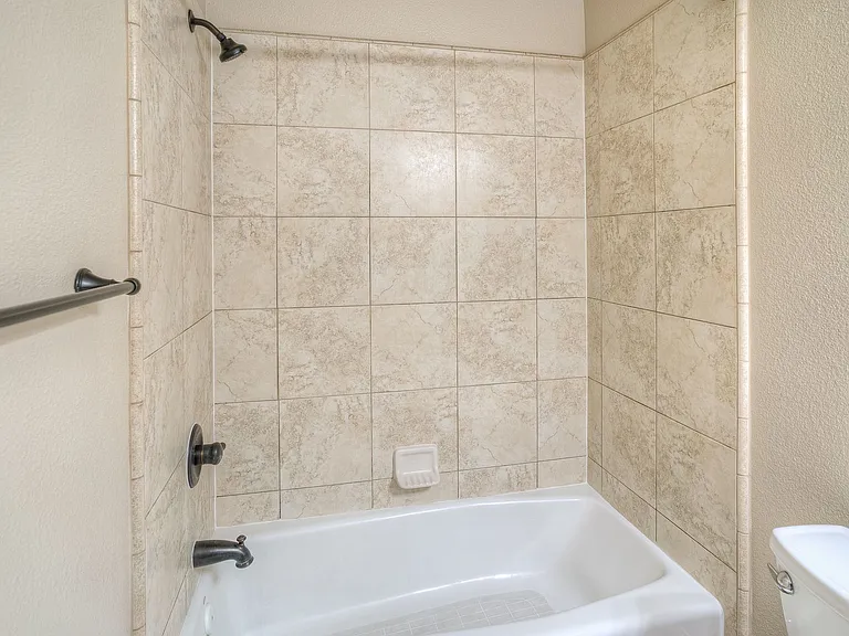 960 Myrtle Ave — Photo 12