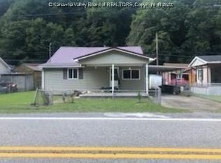 529 Armstrong Creek Rd, Powellton, WV 25161