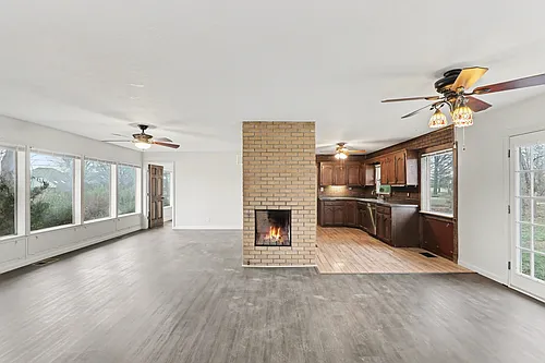713 NW Black Twig Ln Photo 1