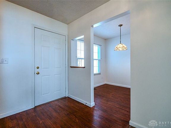 4th image of 3915 E Summit Ridge Dr