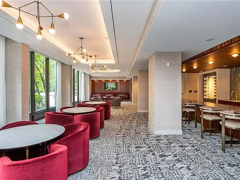 2575 Peachtree Rd NE #7G — Photo 28
