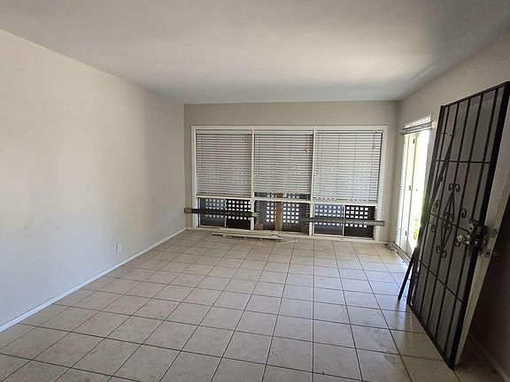 5th image of 834 W OSBORN Road