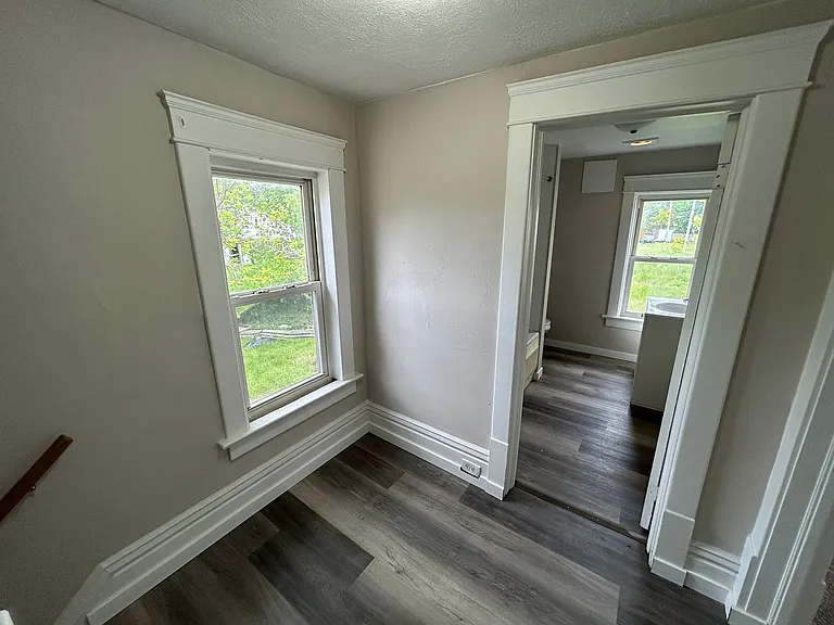 109 Kent Ct — Photo 9
