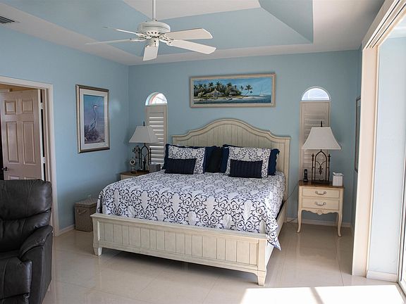 4th image of 1065 Goldenrod Ave