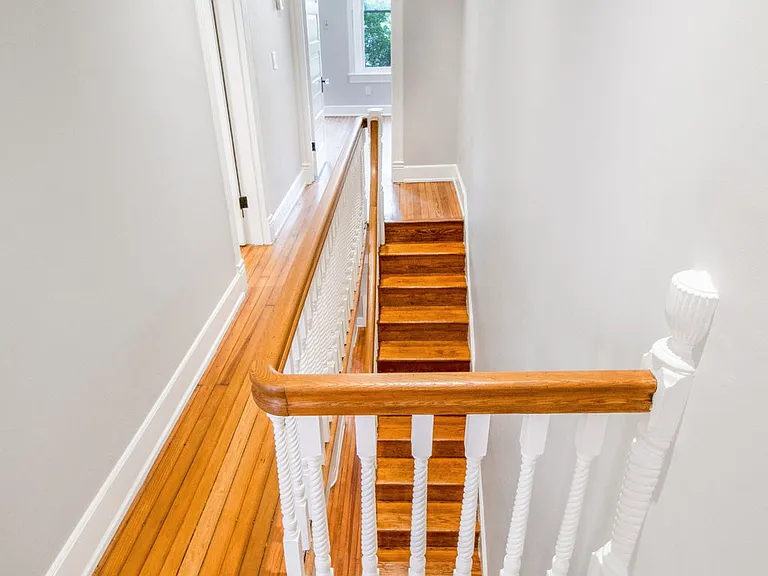 8 R St NW #3 — Photo 18