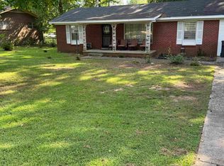 1389 W Market St, Bolivar, TN 38008
