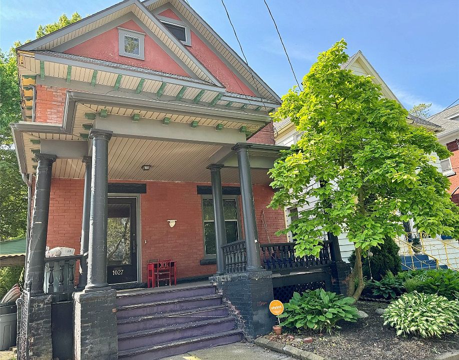 1st image of 1027 W 9th St