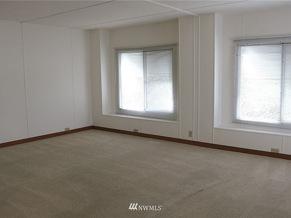4th image of 5529 69th Avenue Ct E #64