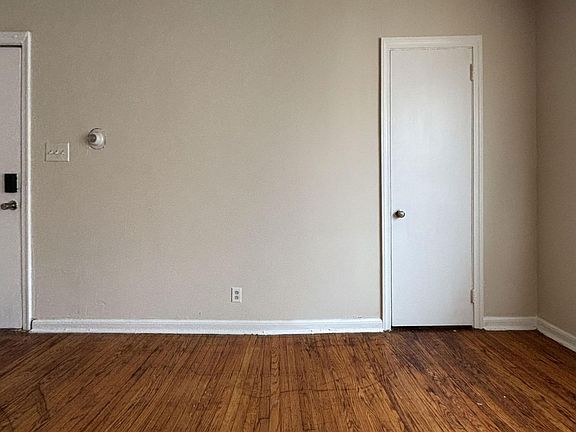 4th image of 208 E Albanus St